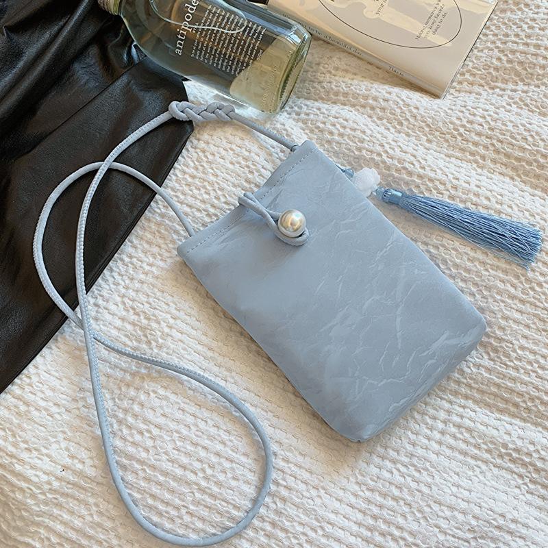 

Shoulder mobile phone bag women s mobile phone satchel niche small bag women s 2024 summer new trend fashion messenger bag синій