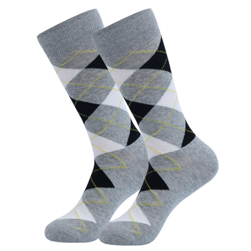 Men's Plus Size Striped Knee-High Socks - Trendy European & American Style for Autumn/Winter