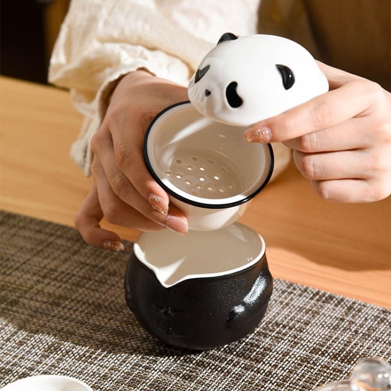 Ceramic Kung Fu Teaware Sets Creative Panda Tea Set Household Portable Travel Teacups One Pot Three Cups with Gift Box Drinkware
