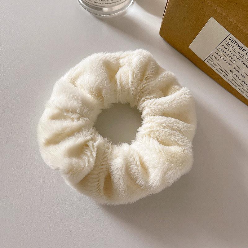 Chic Autumn/Winter Plush Hairband & Scrunchie for Women – Cute, Simple, Versatile Headwear