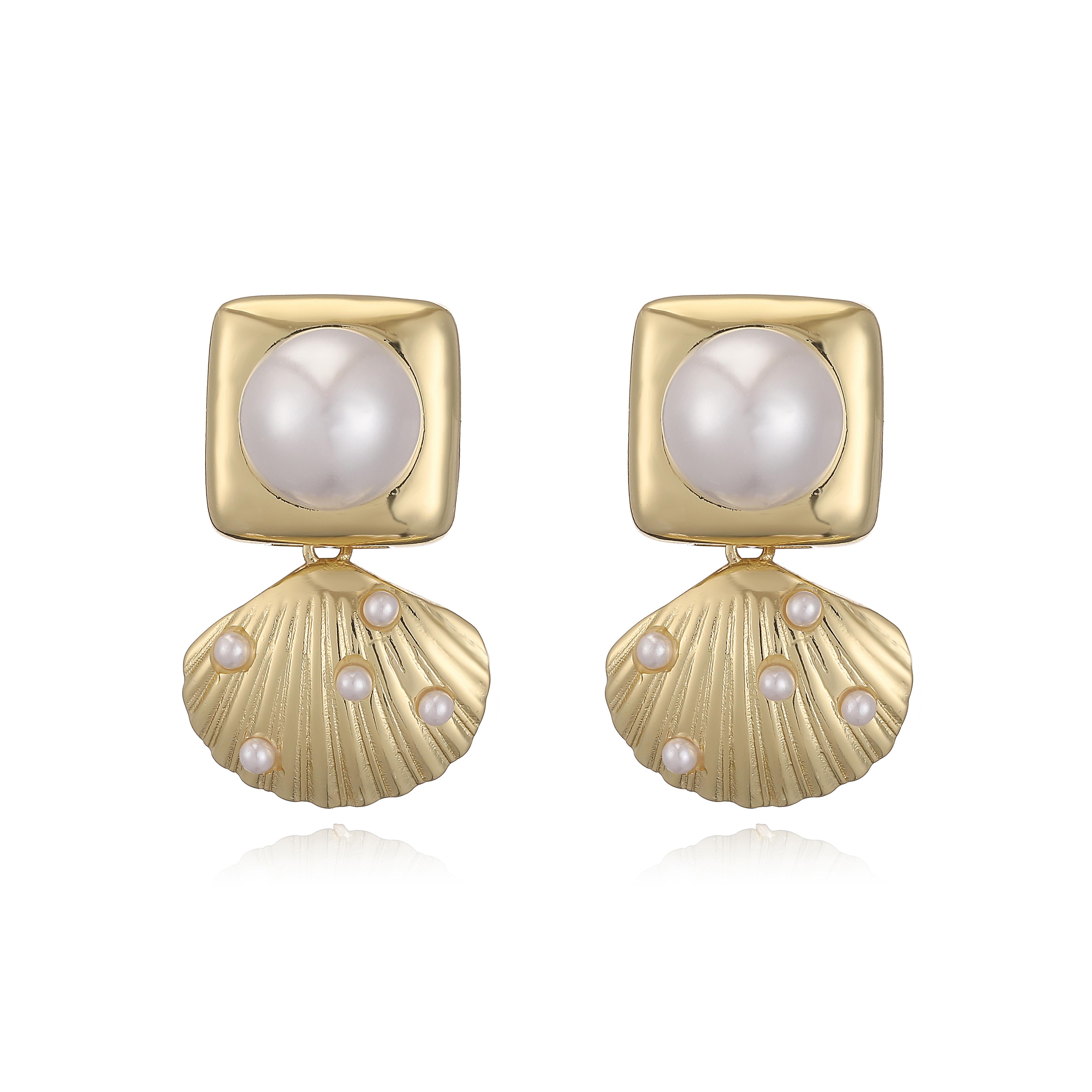 

HECHENG,18K Golden-Plated Ocean Pearl Collection Drop Earrings Sweet Luxury Ladies Banquet Copper Metal Jewellery Accessories Other