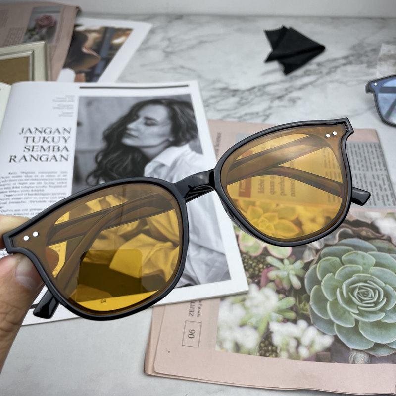 Trendy GM Square Sunglasses for Men and Women - Perfect for Sun Protection and Live Streaming, Includes Small Gift