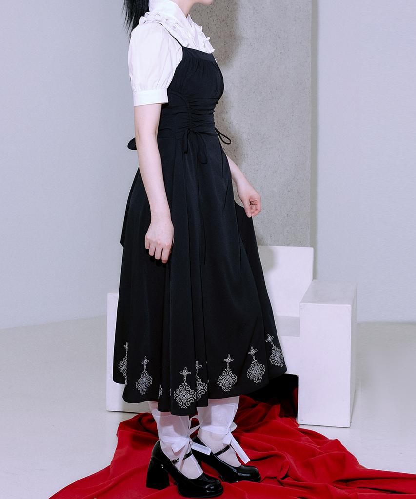 Tiemsseuli Yeomrahwa Embroidered Ribbon Long Dress