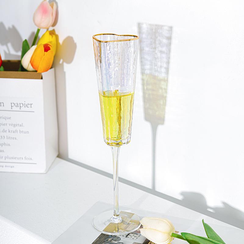 Elegant Hammered Heart-Shaped High-Stemmed Crystal Champagne Glass with Gold-Plated Edge