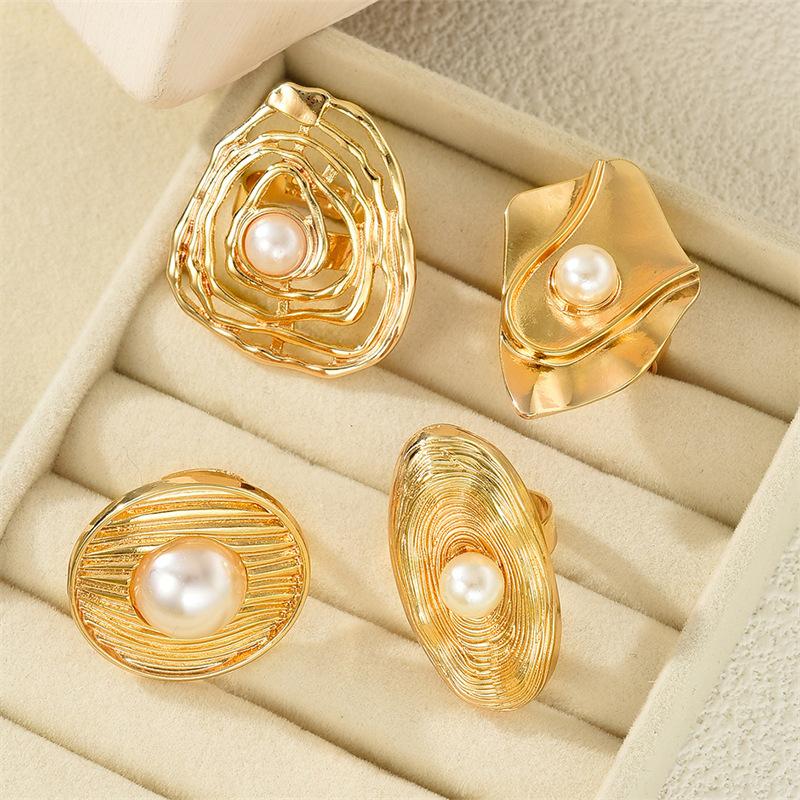 Exaggerated Gold Color Flower Geometric Open Ring Set for Women Personality Imitation Pearl Round Finger Ring Party Jewelry Gift