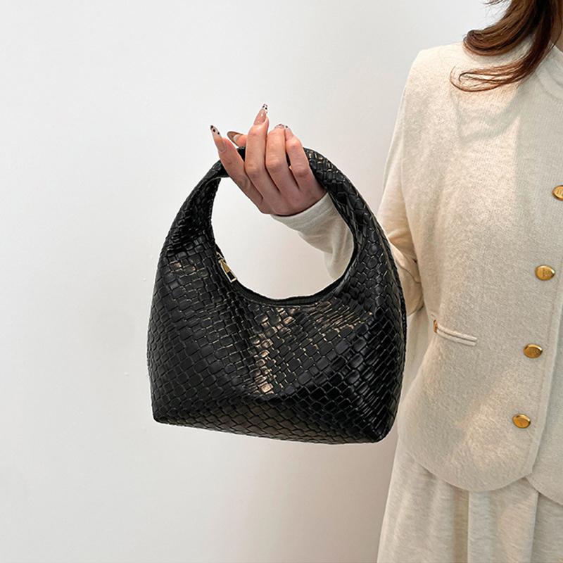 Fashi Pu Weave Bag Red Purse Underarm Bag Fashiable Crescent Mobile Phe Purse and Handbags For Women