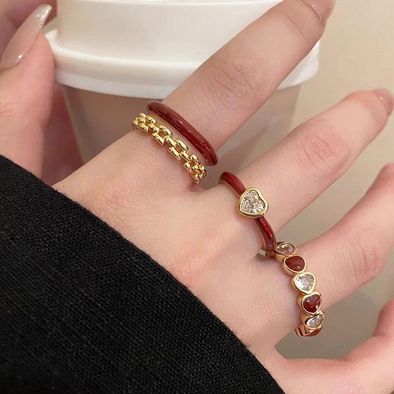 Vintage and simple Ankara red oil drop love ring, niche index finger ring, fashionable and personalized versatile jewelry.