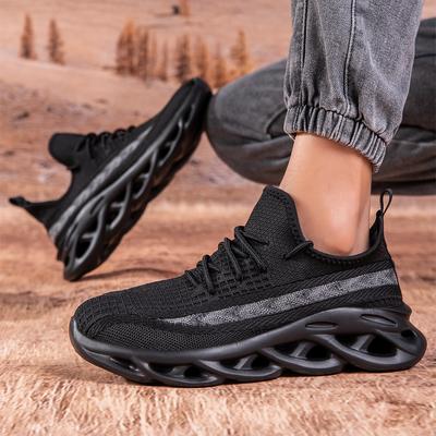 Fashion Luxury Black Men's Sneakers Summer Lightweight Men Shoes Mesh Breathable Shoes for Men Outdoor Platform Sports Running Shoes