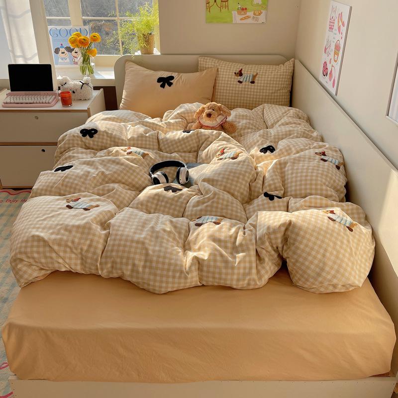 

Комплект хлопкового стеганого одеяла с вышивкой шениллом и бантиком-таксой - Мягкий, приятный к коже, набор из четырех или трех предметов для общежития 1.2m Bed 3-Piece Set [For 1.5*2m Quilt]