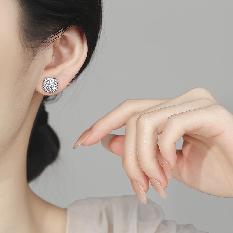 2026 Inlaid Zircon Square Bag Earrings Women's Fashion Versatile Red and Sapphire Square Earrings