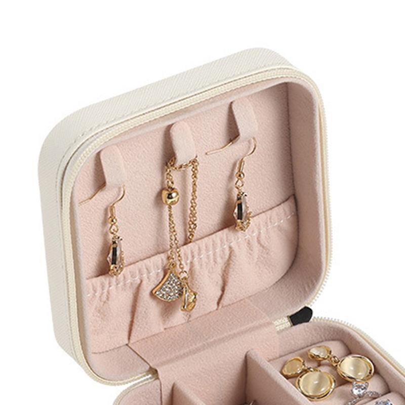 Travel Jewelry Case Exquisite Large Capacity Scratch Resistant Portable Jewelry Organizer Box for