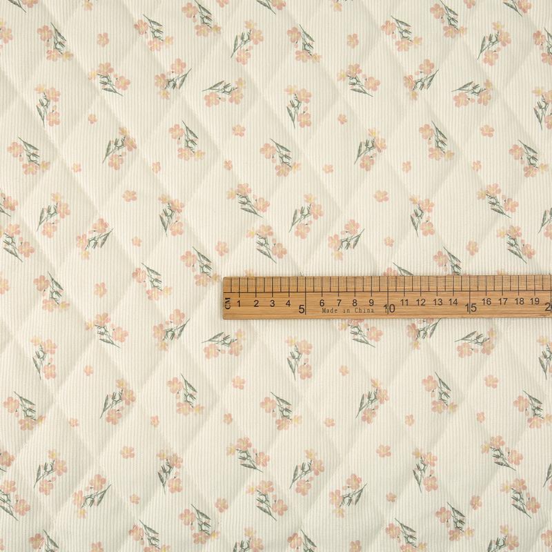 0,5 m/1 m/2 m Kleiner Blumendruck Verdickter Cord Quilt mit Baumwollstoff für Kosmetiktasche Kinderbekleidung DIY Nähstoff