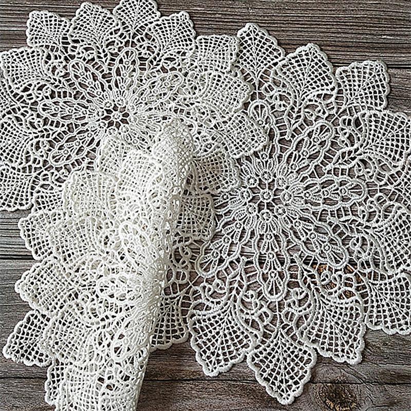 Sottopiatto Sottobicchiere Piattino Piatto Ciotola Cuscino da Tavola Ricamato con Fiori Bianchi Romantici Francesi Decorazione per Camera da Letto Studio Soggiorno Cucina per la Casa