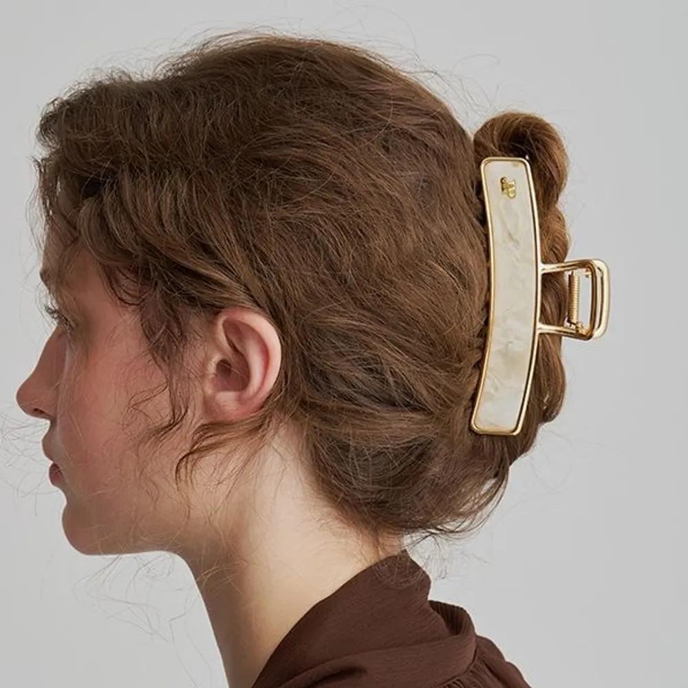Marvel Square Hair Clip JP-26-003CC Gold