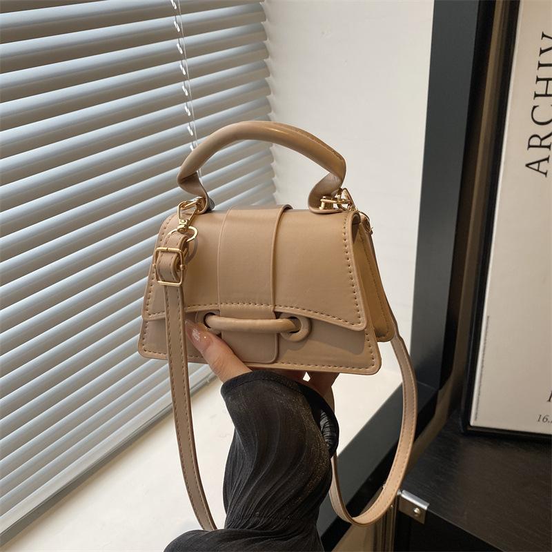 Mini Top Handle Crossbody Bag with Flap Metal Ring Detail, Chic Leather Shoulder Purse, Elegant Compact Handbag for Daily Party