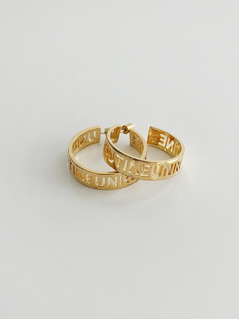 August Harmony Big Unroutine Hoop Earrings / 3 Colors
