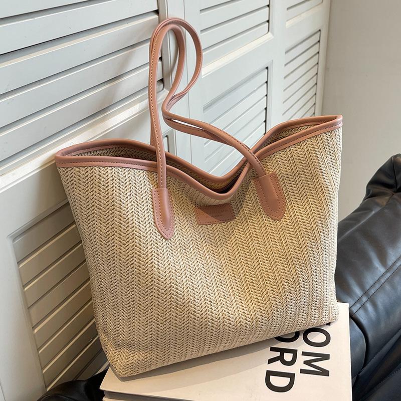 Woven Straw Bag Women's Large Capacity 2025 New Summer Versatile Shoulder Bag Texture Class Tote Bag