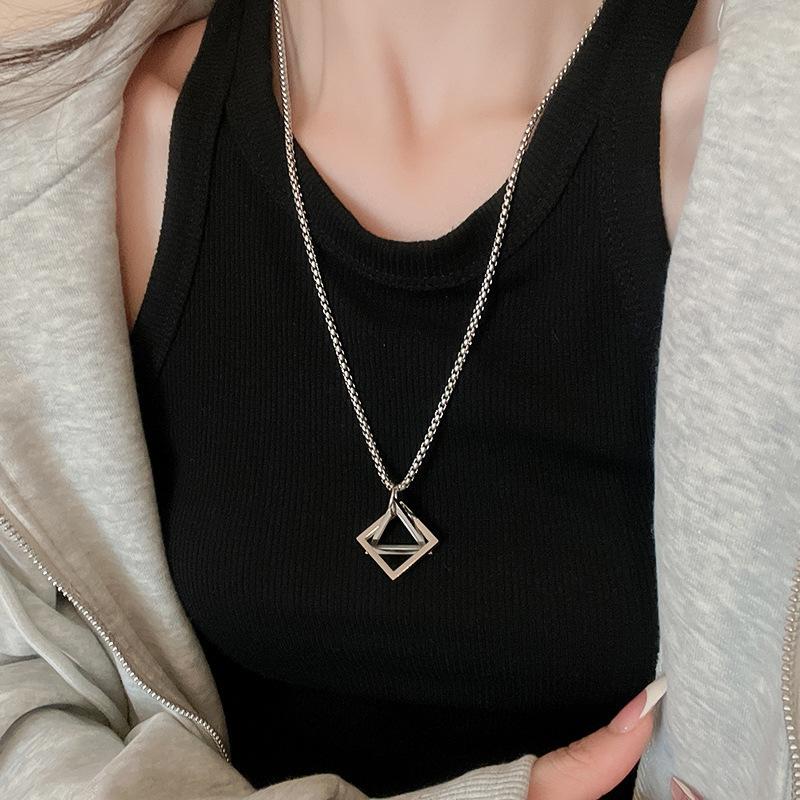 Korean Cold Wind Geometric Love Bow Necklace Personality Trend Sweater Chain Simple Retro Item Decoration