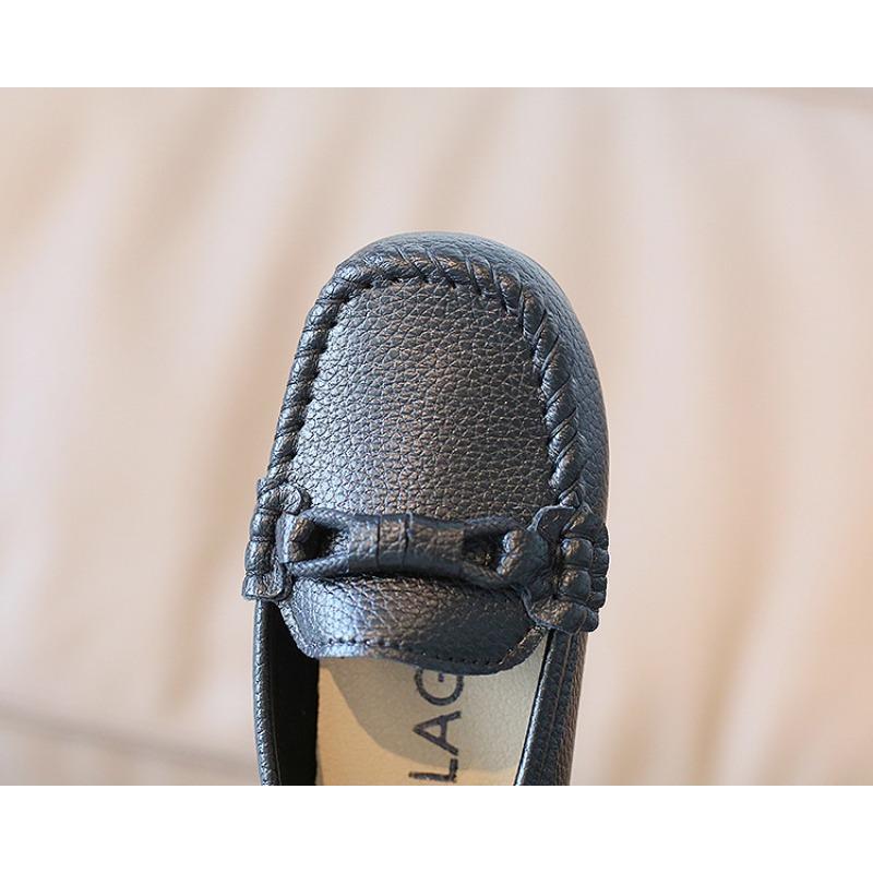 Korean Version of Casual Children's Bean Shoes Soft Soles Set Foot Baby Shoes Autumn New Boy Leather Shoes A Slip-on