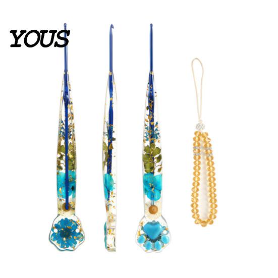 Transparent Handle Crochet Hook Floral Resin Hook, Dried Flower Clear Knitting Tool Ergonomic Metal Head with Beaded Wristlet for Arthritis
