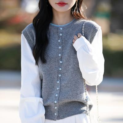 The New Round-neck Knitted Cardigan for Spring and Autumn Comes In Two Pieces with A Loose and Versatile Color Scheme and A Strong Sense of Design