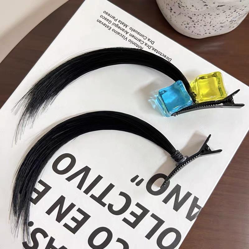 2Pcs Funny Silly Hair Clip Female Anime Cosplay Wig Small Braid Side Bangs Duckbill Clip Side Clip Cute Hair Accessories Gifts