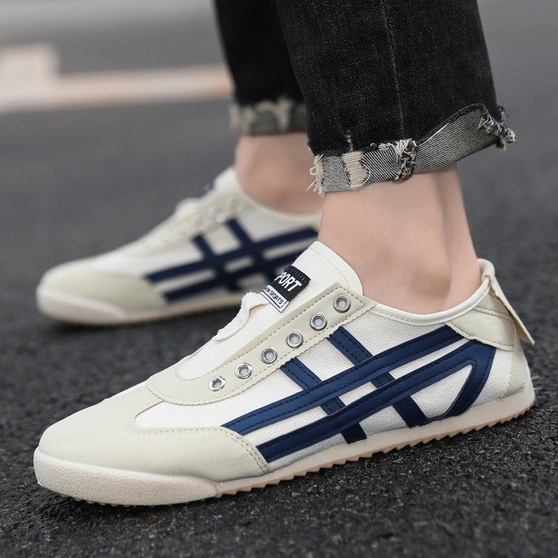 

Little white shoes men s 2025 spring new shoes men s trendy shoes sports and leisure board shoes breathable lazy shoes men s shoes 39