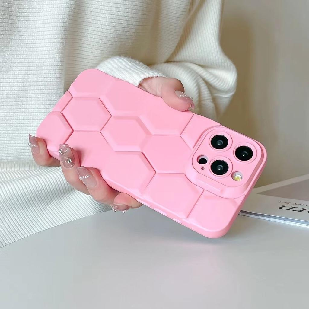 Three-dimensional Football Pattern Suitable for Ip16pm Phone Case, Liquid Skin Feel Spray Oil Apple 15pm Diamond-shaped Full Cover Protective Case