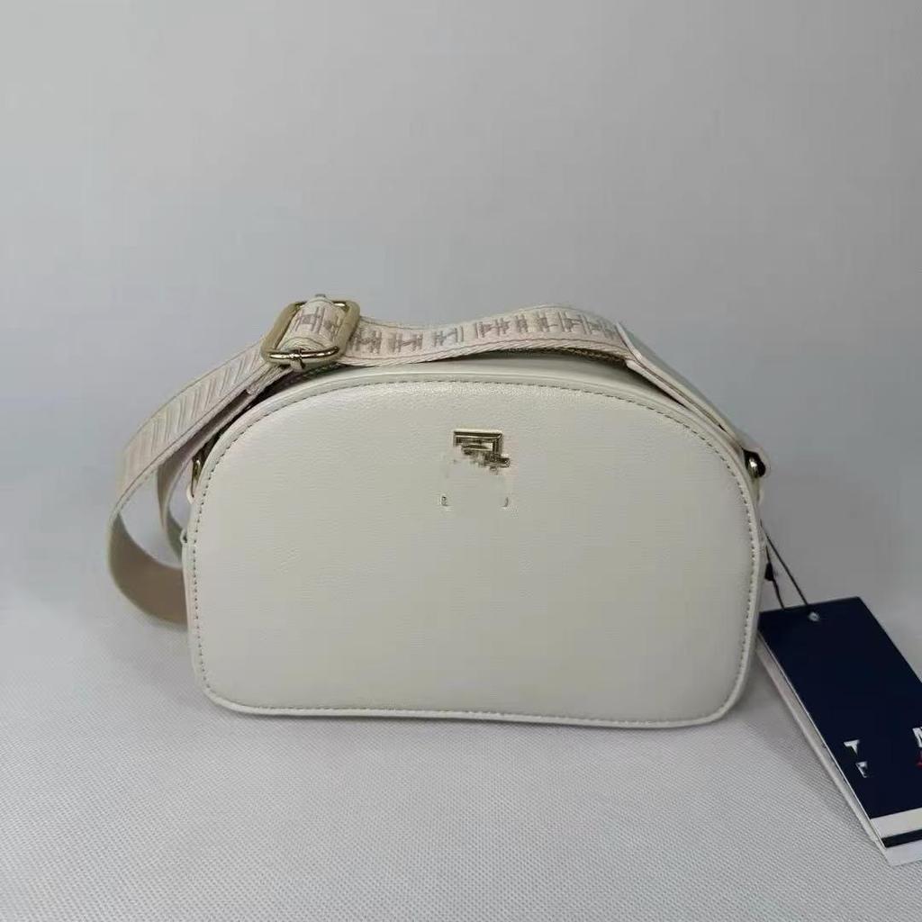 Retro Saddle Women's Half-Moon Crossbody Bag