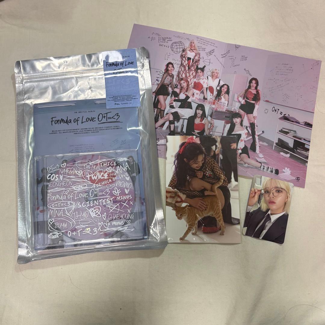 

[USED] TWICE Formula of Love: O+T= 3 CD