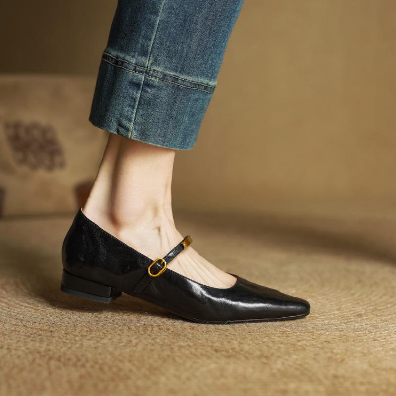 

French versatile solid color leather shoes retro women s single shoes spring and summer new square head low heel black light mouth square heel commute 40 чёрный