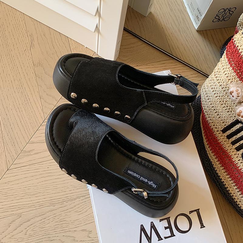 

2025 новые простые корейские сандалии на платформе в римском стиле, летняя пляжная обувь, шлепанцы женские 40 чёрный