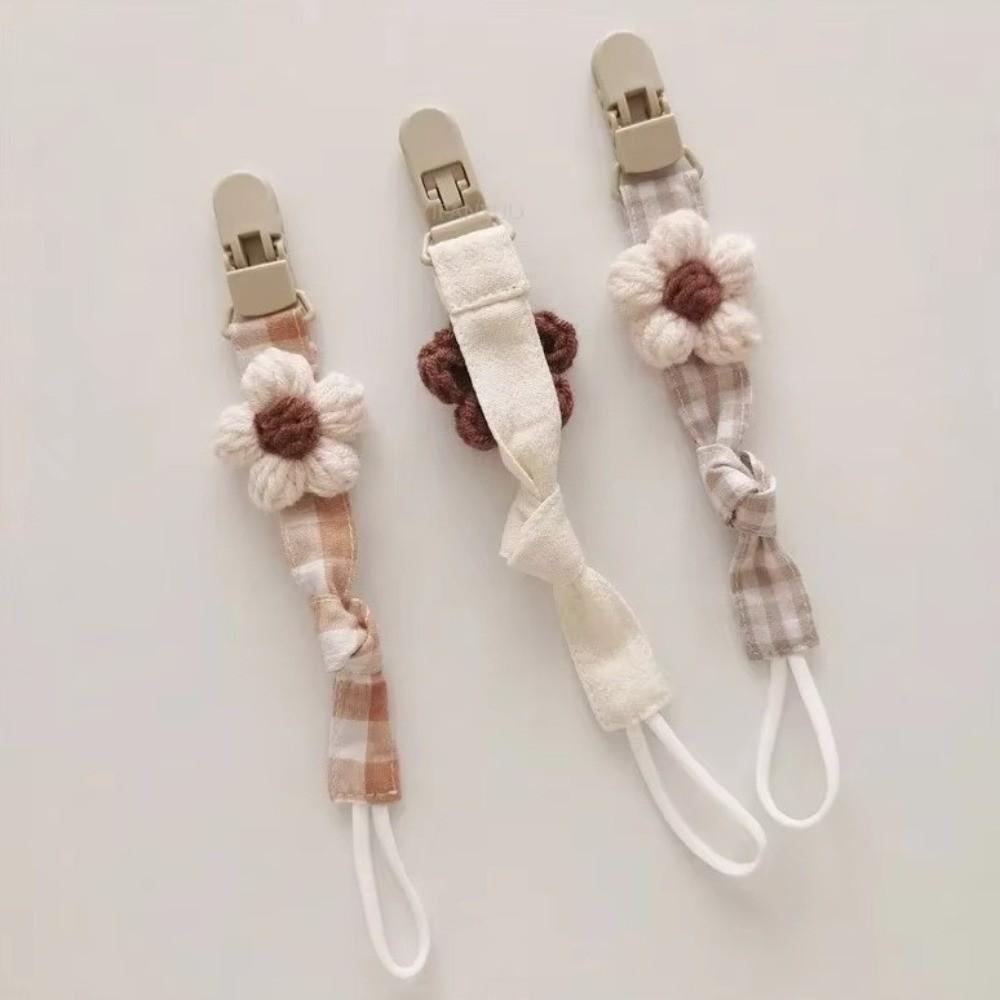 Cute Flower Dummy Nipple Holder Plastic Embroidery Pacifier Clips Cute Baby Pacifier Chain Girls