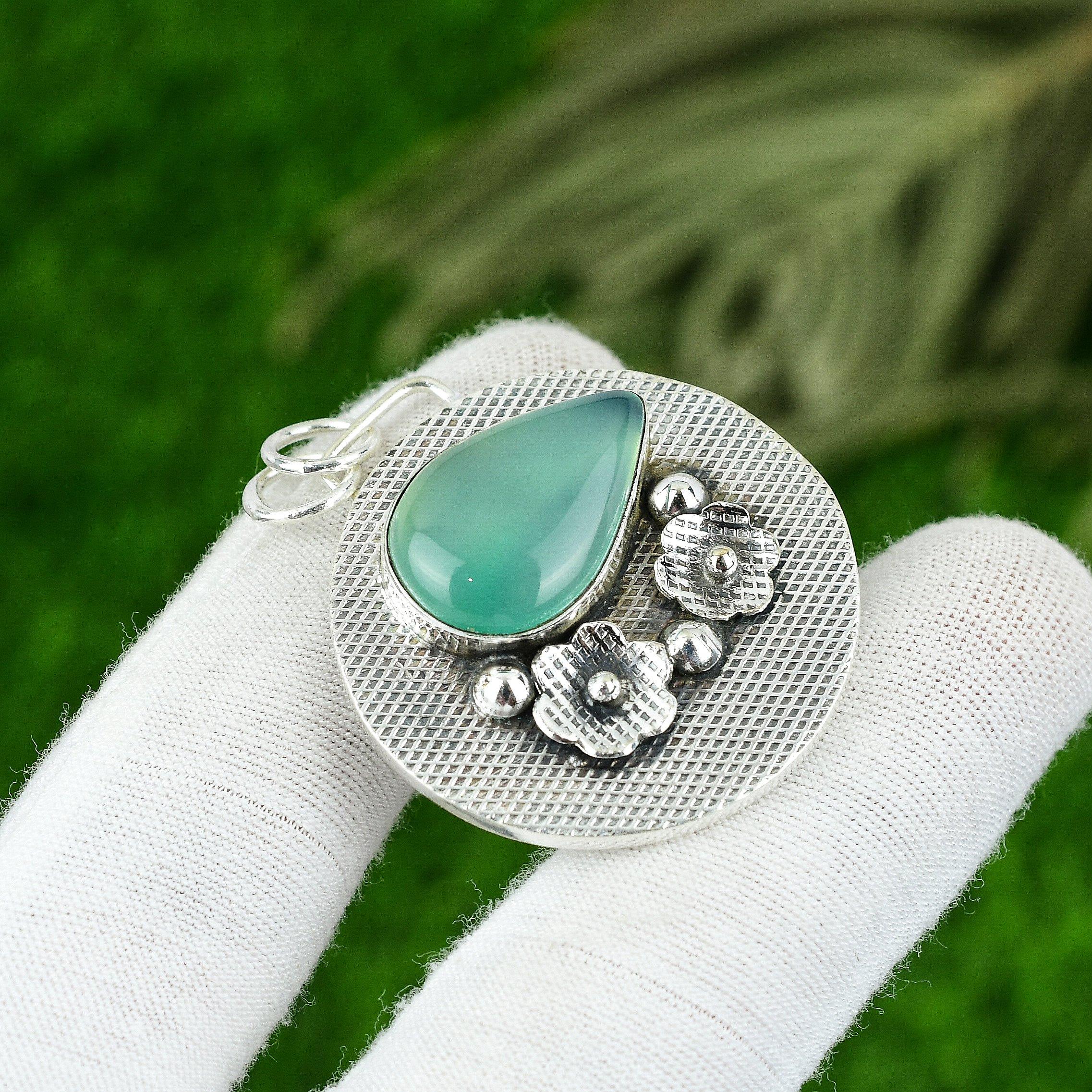 

Natural Onyx Gemstone Pendant Green Handmade 925 Sterling Silver Indian Jewelry