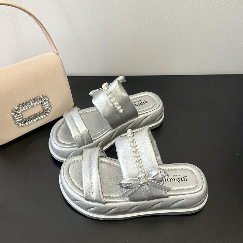 Silver Platform Slippers Women's Summer Wear 2025 New Fashion Women's One-word Sandals with Skirt Non-slip Beach Shoes