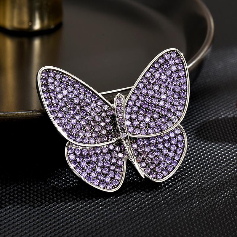 European Heavy Industry Luxury Elegant Exquisite Butterfly Brooch Temperament Versatile Full Zirconium Coat Accessories Anti-light Buckle