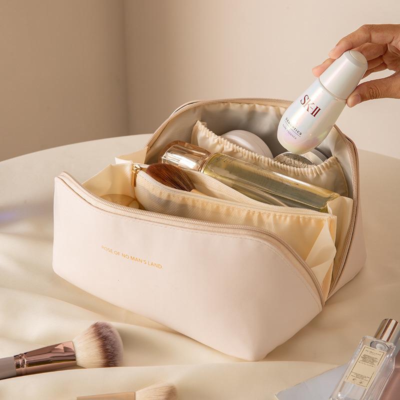 

PU Leather Cloud Makeup Bag: Large Capacity Portable Travel Cosmetic Case