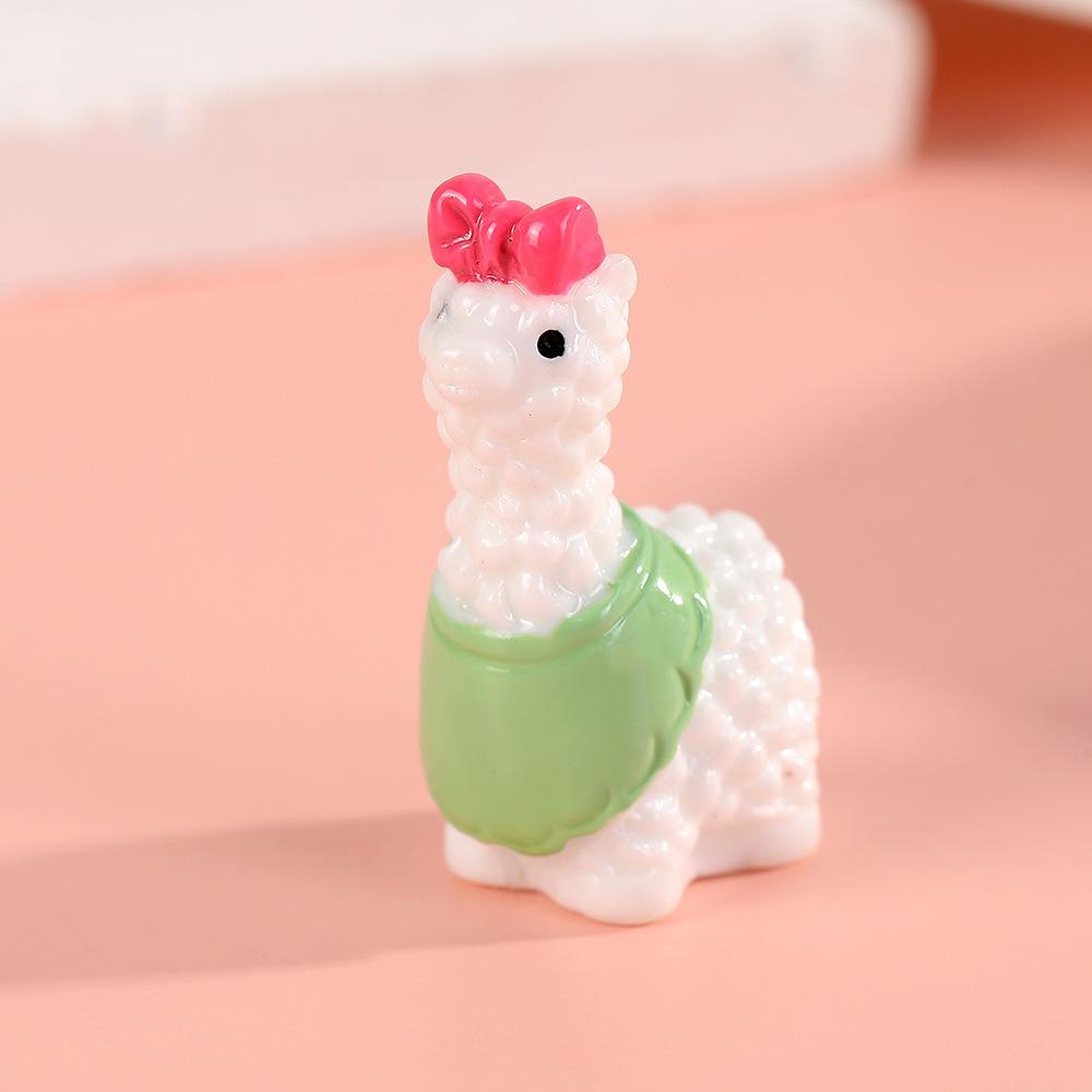 Miniature Cartoon Alpaca Resin Figurines: Small Sheep Ornaments for Desktop or Car Décor