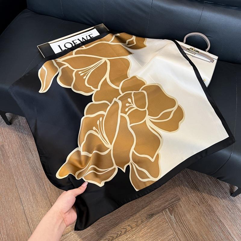 New silk scarf women's fashion versatile high-end small square scarf Korean version neck protection scarf spring and autumn retro scarf binding bag