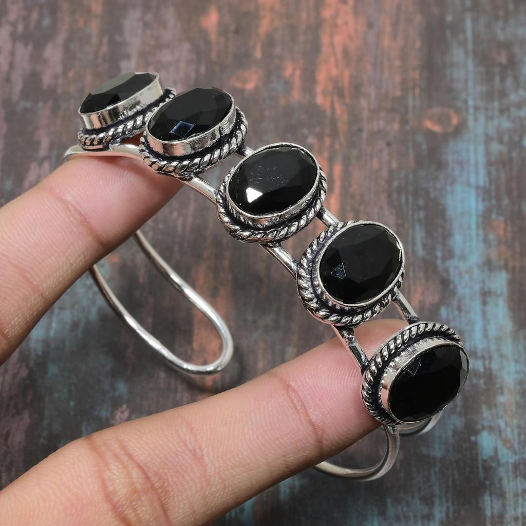 Brazalete increíble hecho a mano de plata de ley 925 con piedras preciosas de espinela negra ajustable