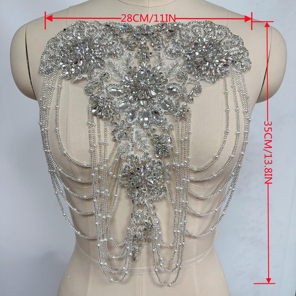 Hot Sell New Handmade Embroidered Flower Shape Sew-on Rhinestone Fabric Bodice Patches for Wedding Party DIY