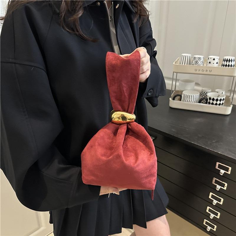 Niche design bag women's new trendy autumn and winter high-end sense retro popular hand bag bucket bag