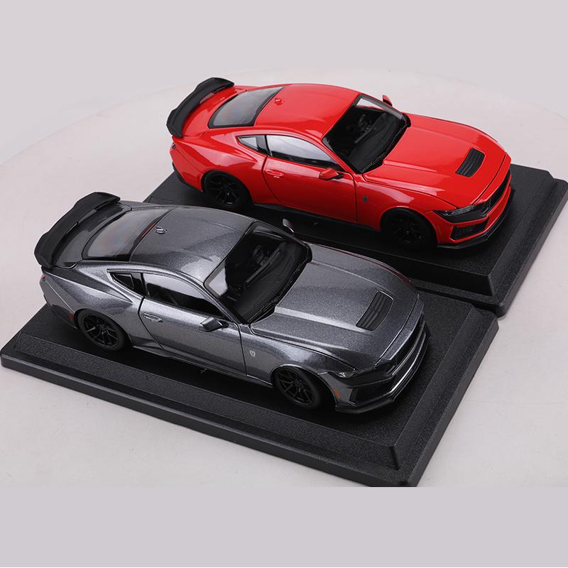 Maisto 1:24 2024 Ford Mustang Dark Harse Die-cast Alloy Car Model Toy Collectible Ornament