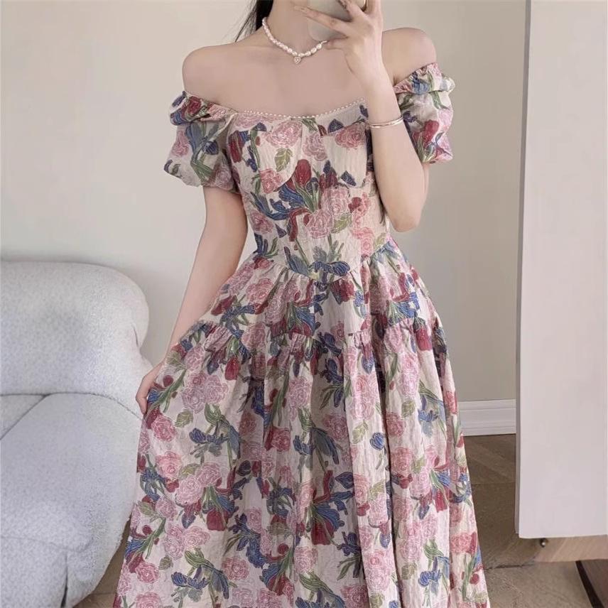 Summer new skirt women s super beautiful chic beautiful tea break French square neck bubble sleeve floral dress S