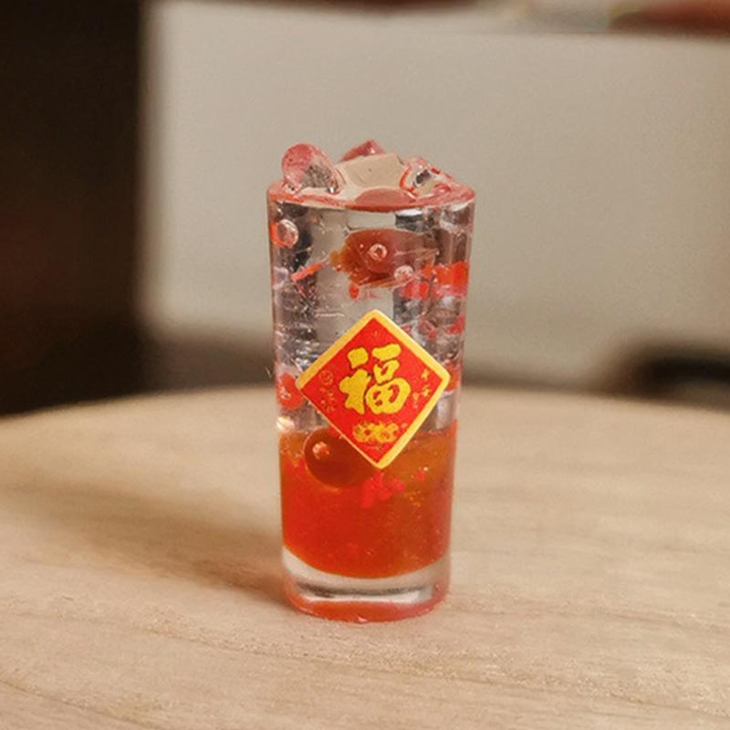 

1:12 Ляльковий будиночок Рік Напій Газована вода Чашка Лялька Щасливий Напій Кухонний декор Прикраса Сцени Лялькового будиночка Іграшка для гри