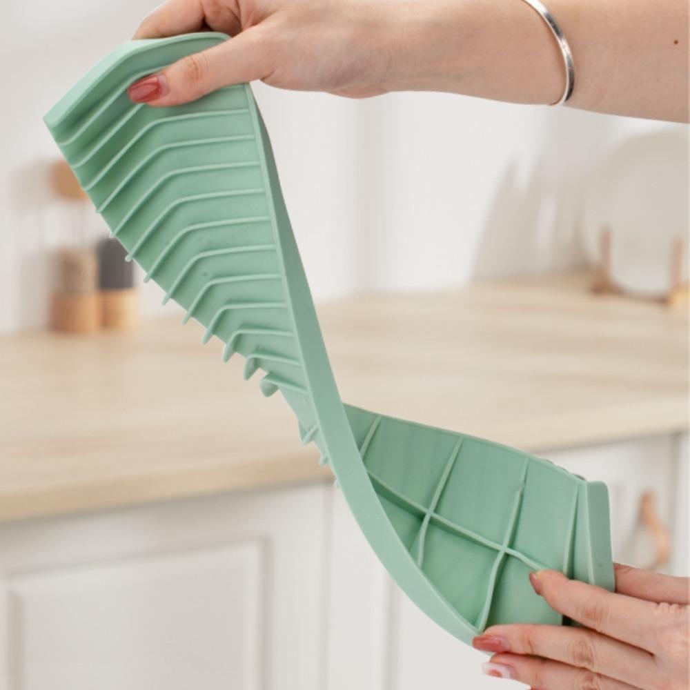 Rutschfester Spülbeckenschutz mit Schrägdesign Küchenspülbecken-Halter Tablett Neues Seifenregal für das Badezimmer