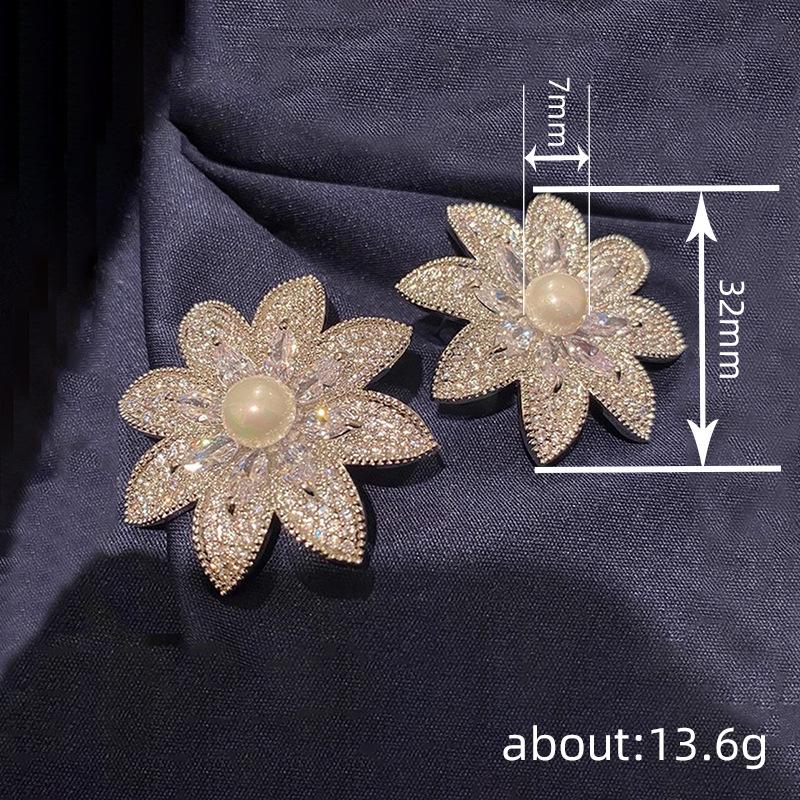 Light Luxury Flower Stud Earrings For Women, Exaggerated And Elegant Imitation Pearl Earrings, Micro-Inlaid Zircon Jewelry.
