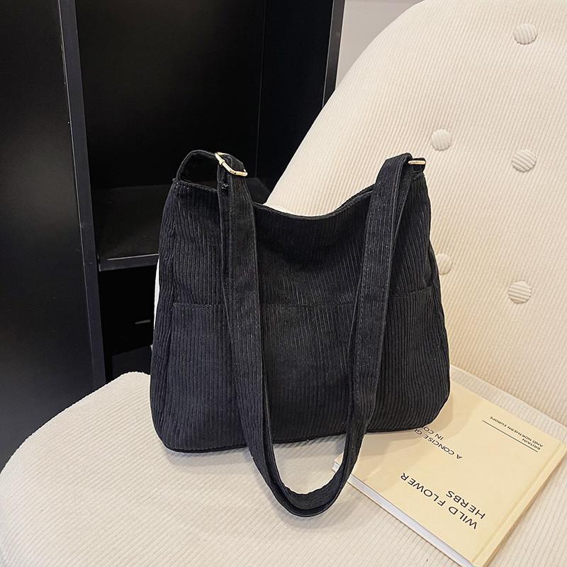 Stylish Large Capacity Women's Fashionable Tote Bag For Street Chic Everyday Use