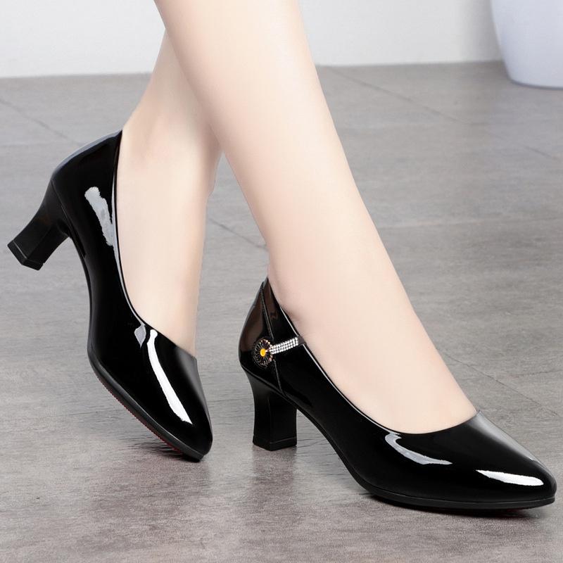 Spring Autumn Pointed Shallow Mouth Single Shoes Soft Leather Work Retro Versatile Women's Thick Heel Patent Leather Shoes