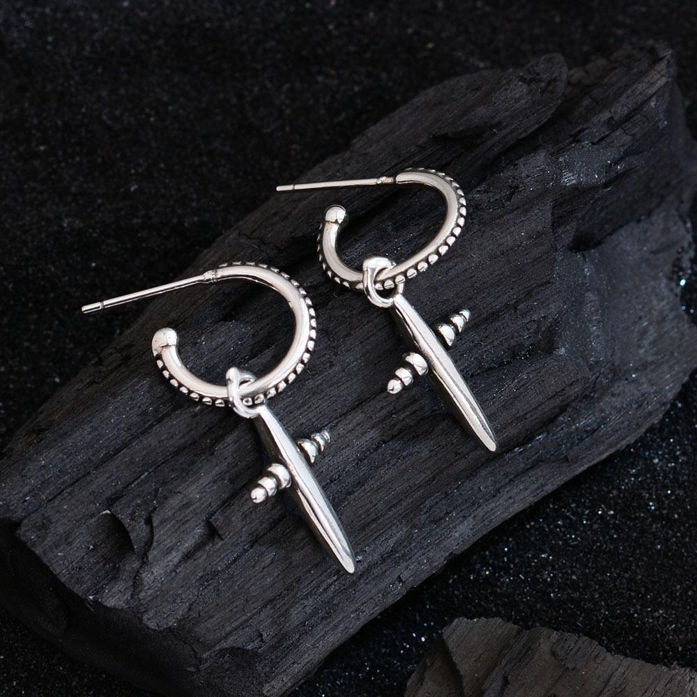 Punk Style Personalized Crown Cross Earrings Women'S Versatile Niche Design Sense Simple Light Luxury Earrings
